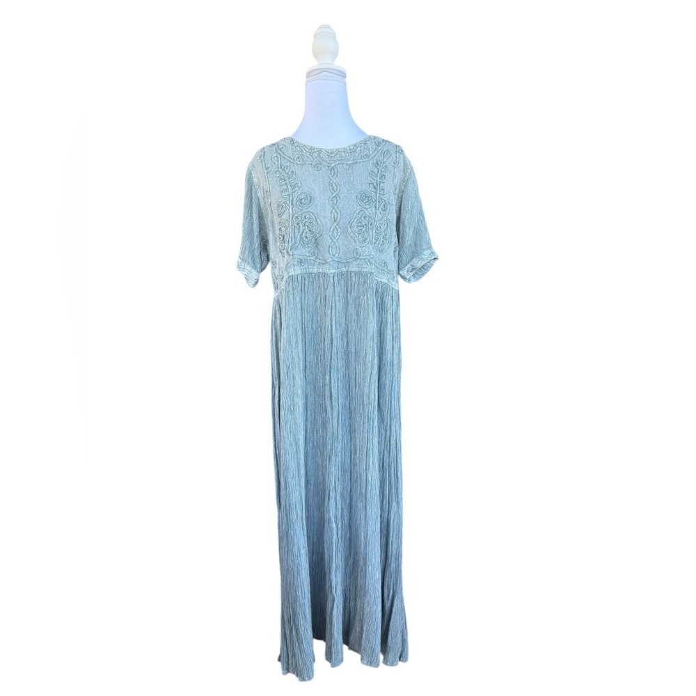 Textured Light Blue Maxi Dress with Embroidered Bodice
